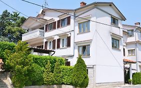 Apartments&Rooms Lago Rupa